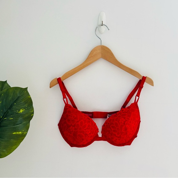 VICTORIA’S SECRET | Red Lace Bra Size 34D - Picture 1 of 5